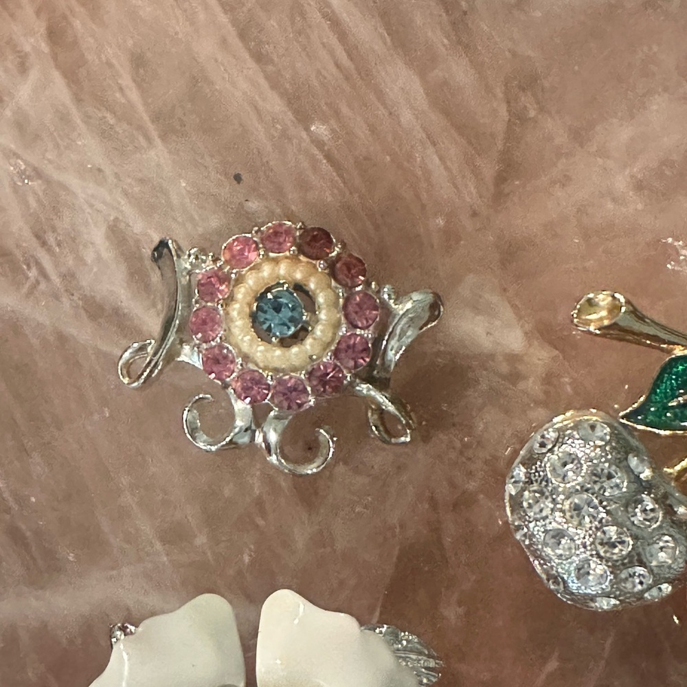 Colorful Brooch Pin Set - Picture 3 of 6